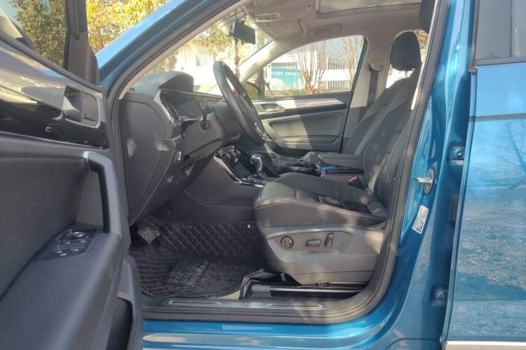 Used Volkswagen Tayron 2019 330TSI Two-Wheel Drive Luxury Model China VI Standard