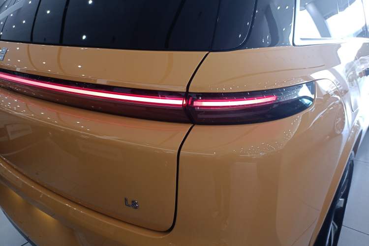 Used Li Auto L8 2023 Pro Model