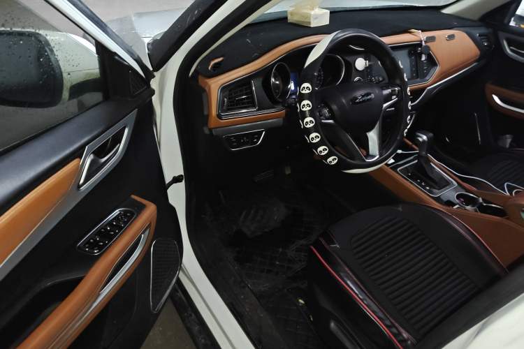 Used Zotye T300 2017 1.5T CVT Luxury Model
