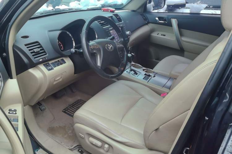 Used Toyota Highlander 2009 2.7L Two-Wheel Drive 7-Seater Luxury Edition