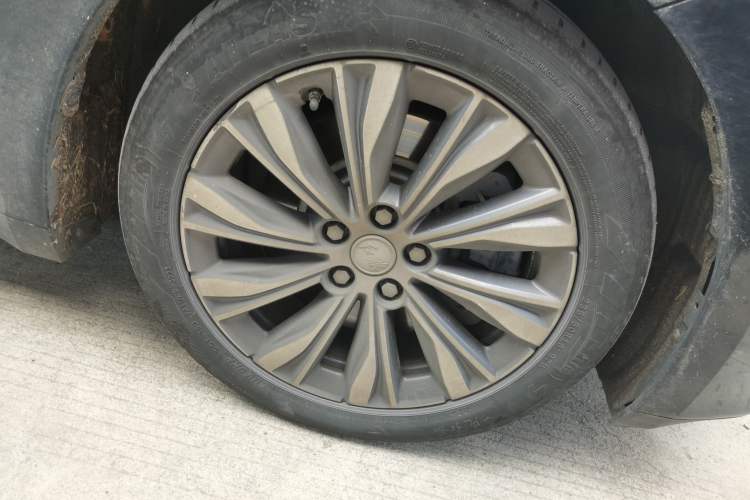 Used Hongqi E-QM5 2022 431 km Charge & Enjoy Edition