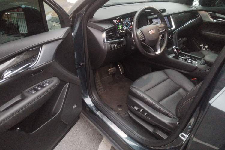 Used Cadillac XT6 2025 2.0T Six-Seater All-Wheel-Drive Prestige Executive Black Label Version
