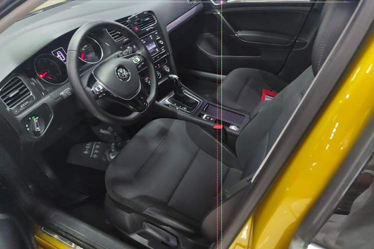 Used Volkswagen Golf 2018 230TSI Automatic Comfort Model Left Front Seat