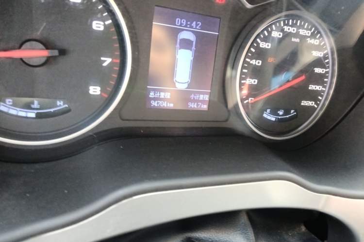 Used JAC Refine M4 2019 Business & Travel Series 2.0L Manual Comfort Model China V Standard
