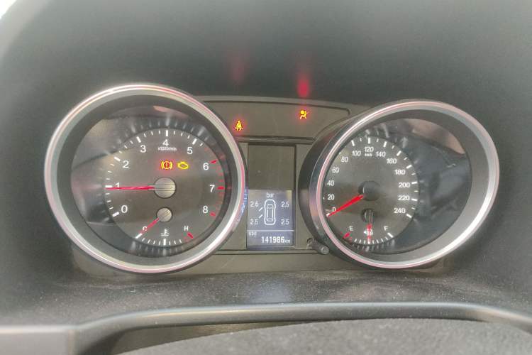 Used Haval H6 2015 Revised Version Sport Edition 1.5T Manual Transmission Two-Wheel Drive Elite Grade