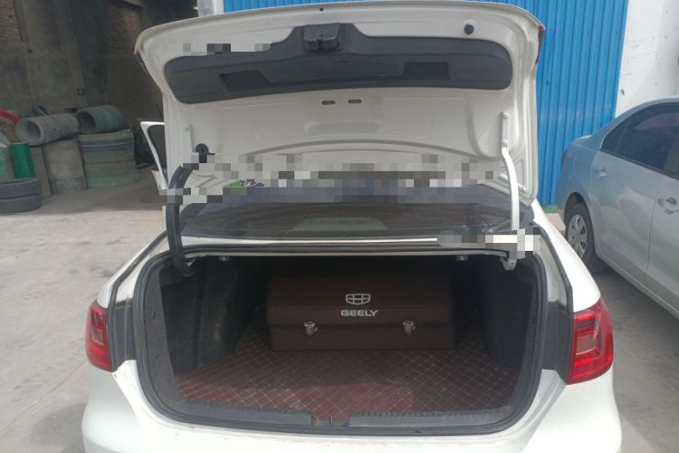 Used Volkswagen Sagitar 2013 2.0 TSI GLI Trunk