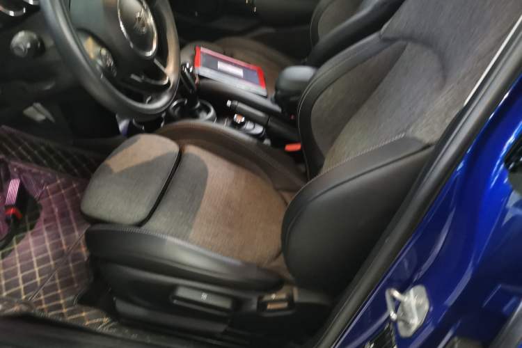 Used MINI MINI 2019 1.5T COOPER Classic Edition Five-Door Version