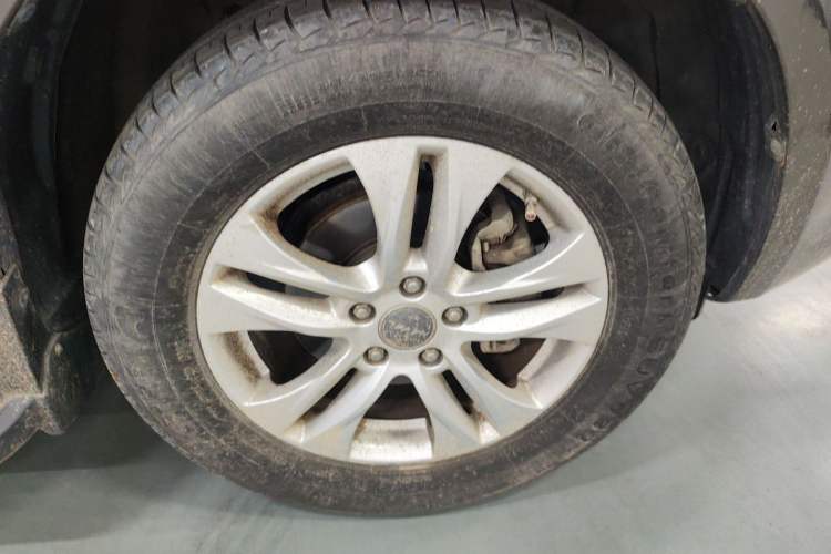 Used Haval H6 2014 Upgraded Model 1.5T Manual Two-Wheel Drive Elite Version Right Rear Wheel Hub