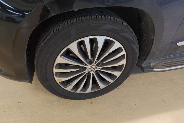 Used BAIC Off-Road BJ90 2021 3.0T Zhenrong Edition Left Front Wheel Hub