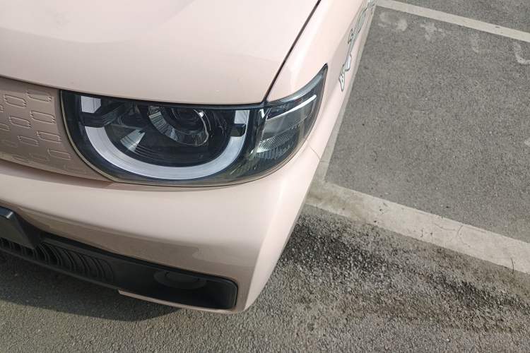 Used Chery QQ Ice Cream 2022 170km Sundae Phosphate Lithium-Ion Left Front Headlight