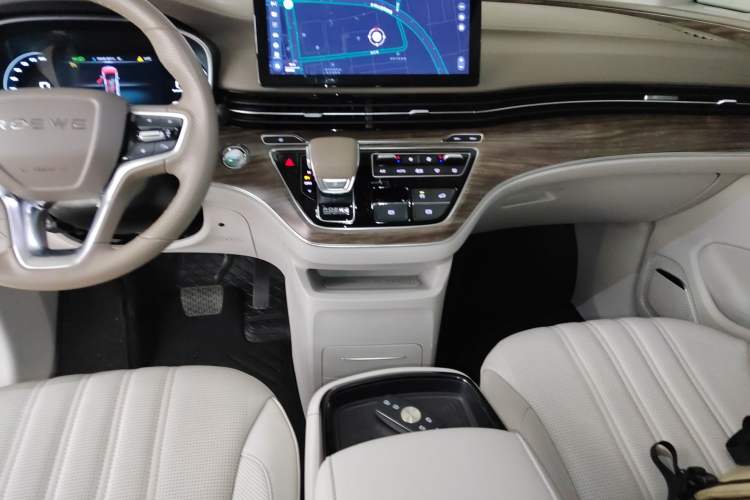 Used Roewe iMAX8 2023 400TGI Comfort Edition