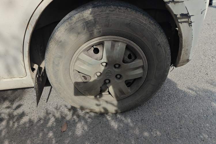 Used CHANGAN KAICHENG Xingguang 4500 2012 1.3L Base Version 4G13S1 Right Front Wheel Hub