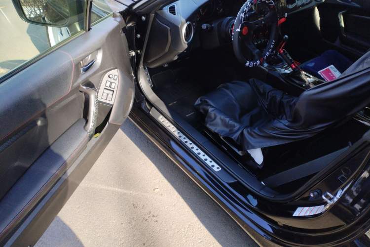 Used Subaru BRZ 2013 2.0i Manual Luxury Model
