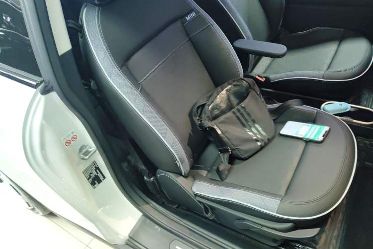 Used MINI Electric MINI COOPER 2025 Model Facelift 466km COOPER E Classic Style
