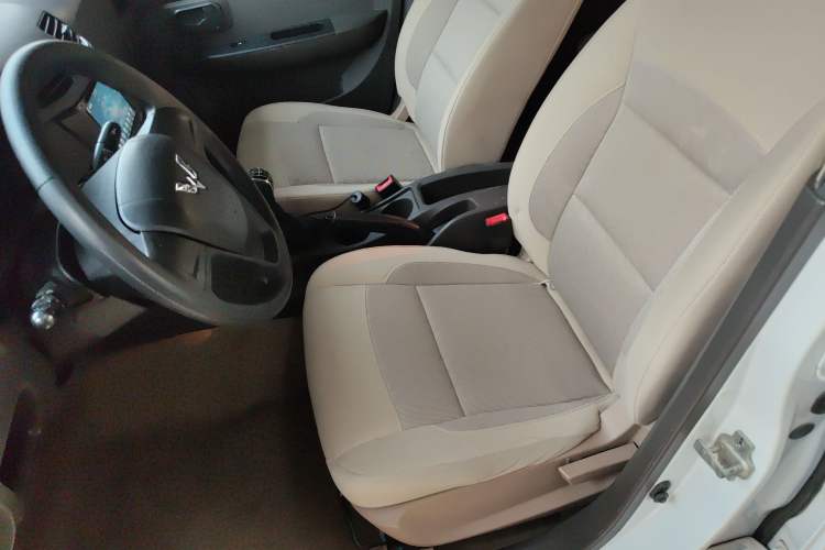 Used Wuling Hongguang 2014 1.5L S Standard Version
