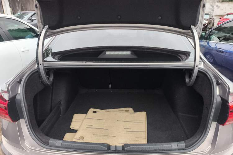 Used Volkswagen Bora 2019 Revised Version 1.5L Automatic Fashionable Style China VI
