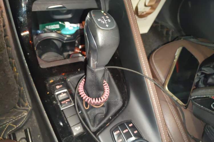 Used BMW X1 2018 xDrive20Li Luxury Edition Gear Lever