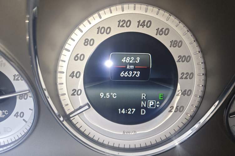 Used Mercedes-Benz GLK-Class 2013 Facelift GLK 300 4MATIC Fashion Edition