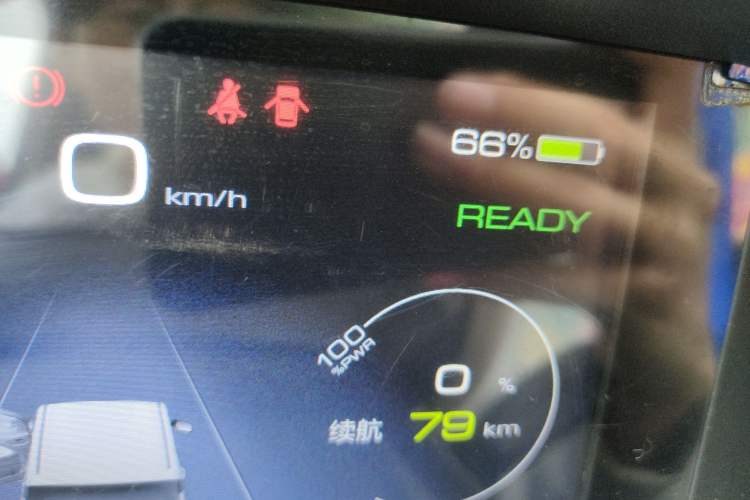 Used Wuling Hongguang MINIEV 2022 Macaron Fashion Model Lithium Iron Phosphate Odometer Close Up