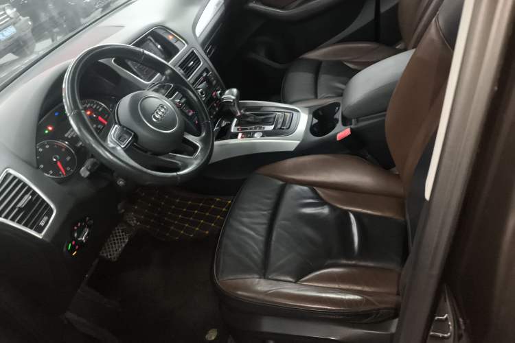 Used Audi Q5 2017 Plus 40 TFSI Technology Model