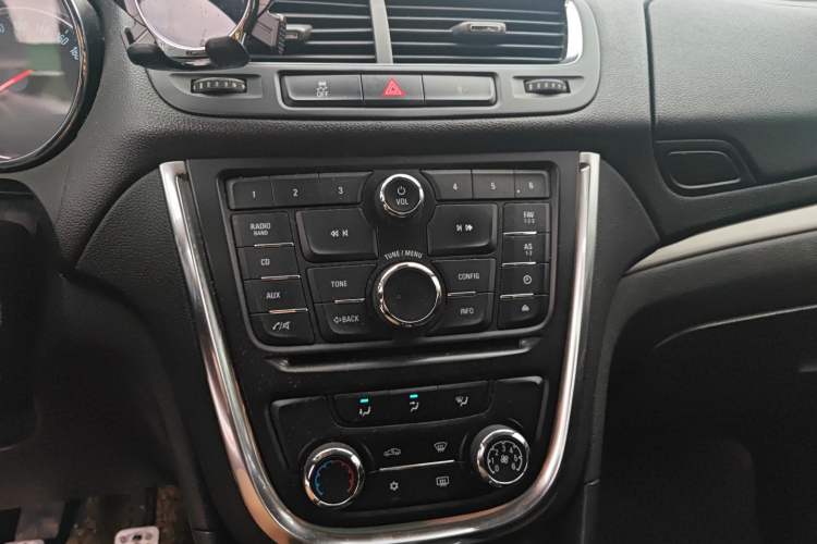 Used Buick Encore 2015 1.4T Manual Two-Wheel Drive Urban Advanced Model