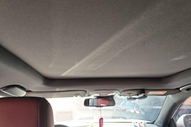 Used SAIC MAXUS D60 2019 1.5T Automatic Luxury Edition 6 Seats