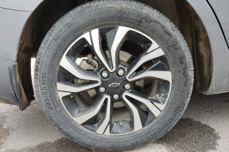 Used Chevrolet Monza 2019 RS 330T Automatic Comfort Edition China VI Standard Right Rear Wheel Hub