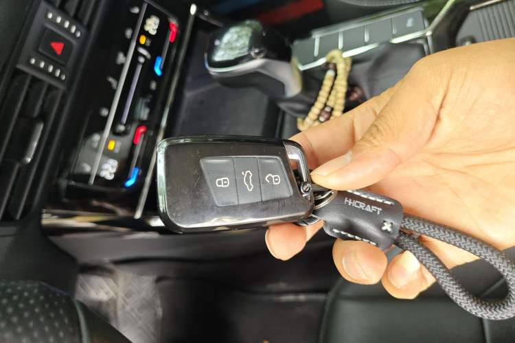 Used Volkswagen Passat 2023 330TSI Elite Edition Vehicle Key