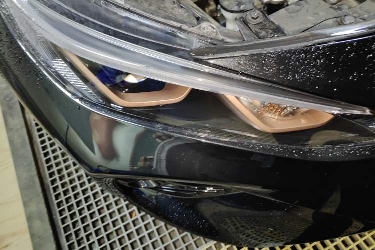 Used Toyota Wildlander 2024 2.0L CVT Two-Wheel Drive Urban Edition Right Front Headlight