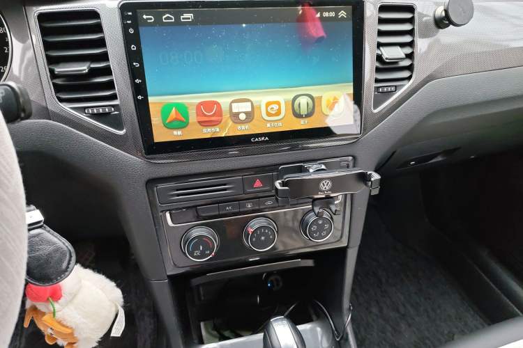 Used Volkswagen Golf Sportsvan 2016 230TSI Automatic Trend Edition Audio And AC Panel