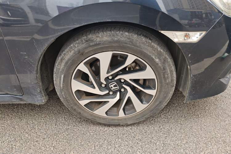 Used Honda Civic 2016 220TURBO CVT Luxury Edition
