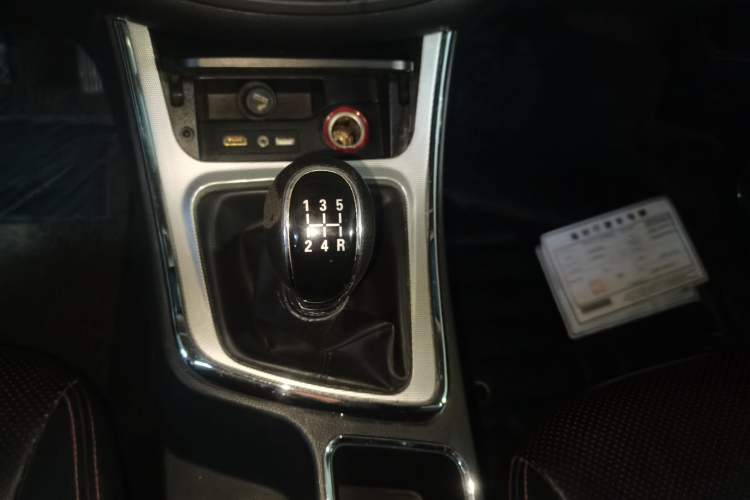 Used Baojun 560 2015 1.8L manual luxury version