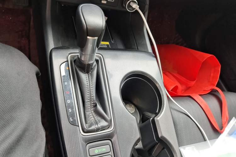 Used Honda Civic 2022 240TURBO CVT Dynamic Control Version Gear Lever