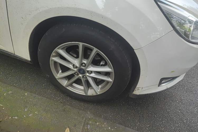 Used Ford Focus 2017 Sedan EcoBoost 180 Automatic Elite Model
