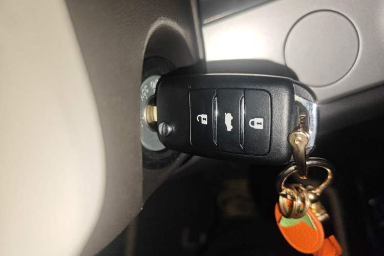 Used CHANGAN NEVO Lumin 2025 301km Honey Dew Edition
