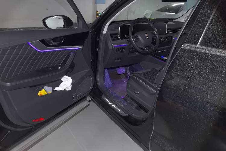 Used Hongqi HS5 2019 2.0T Smart Connect Flagship All-Wheel-Drive Version Driver Seat