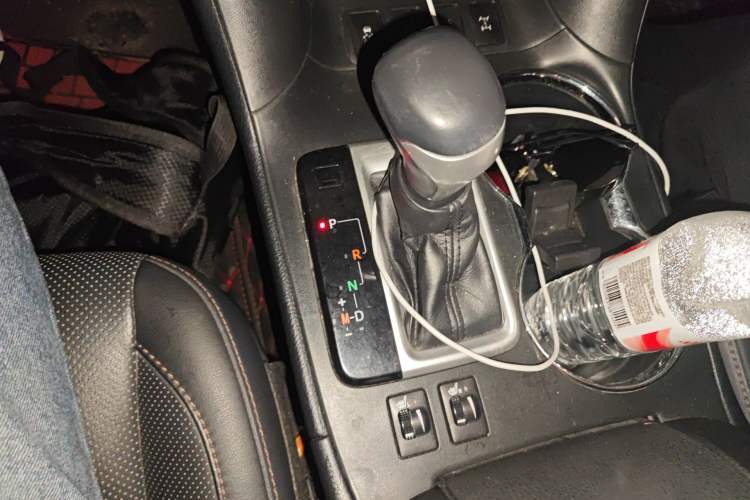 Used Toyota Highlander 2018 2.0T Four-Wheel Drive Luxury Edition 7 Seats China V Emission Standard
