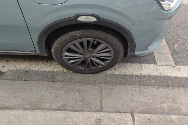 Used NETA V 2022 Chao 400 Lite Right Front Wheel Hub