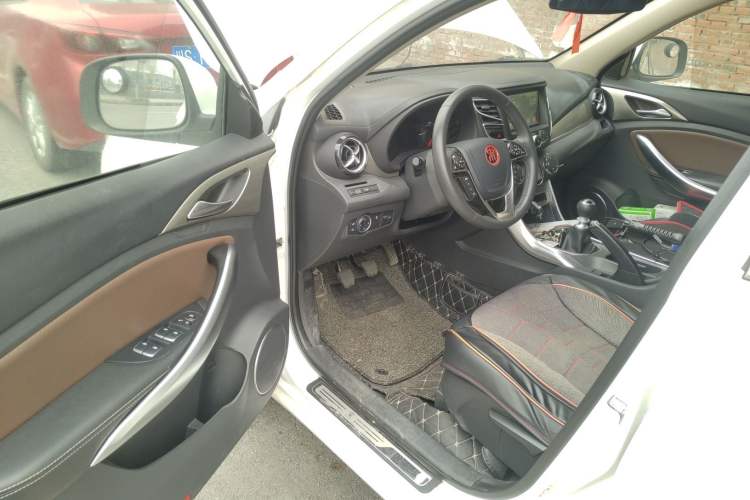 Used BYD Song 2018 1.5TI Manual Smart Connect Enjoyment Model