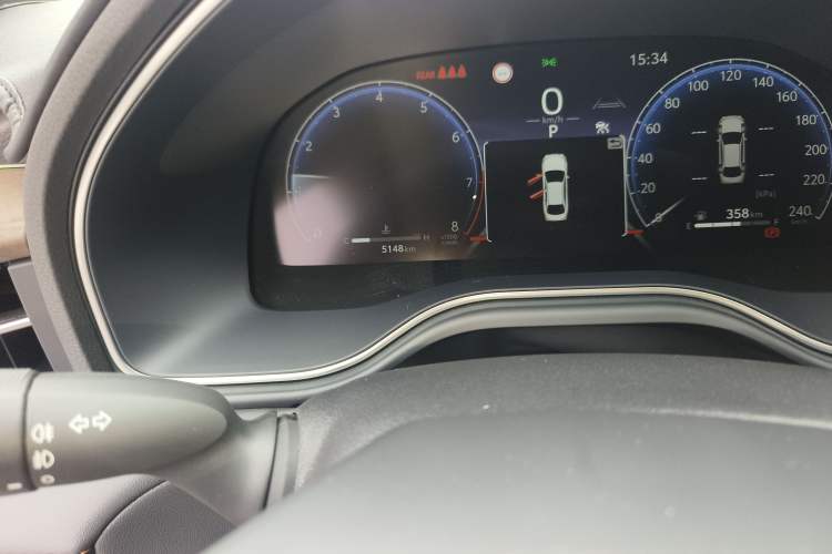 Used Toyota Avalon 2024 2.0L Luxury Edition Odometer Close Up