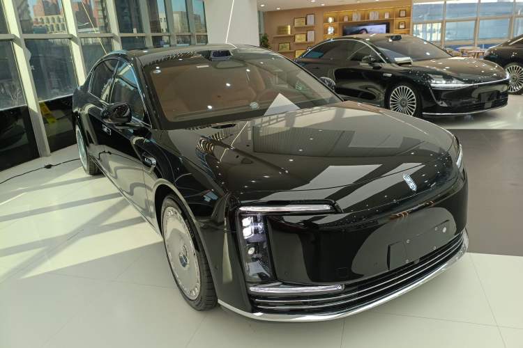 Used Hima S800 2025 Model, Range-Extended Starlight Premium Edition, 5 Seats
