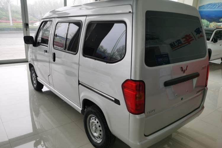 Used Wuling Zhiguang 2023 1.5L Practical Version 5/7 Seats Exterior 2