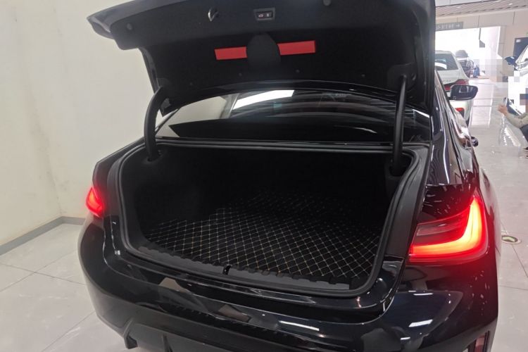 Used BMW 3 Series 2023 325Li M Sport Package Trunk