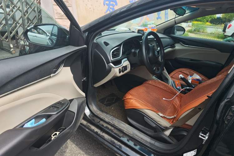 Used Buick GT 2015 15N Automatic Elite Version
