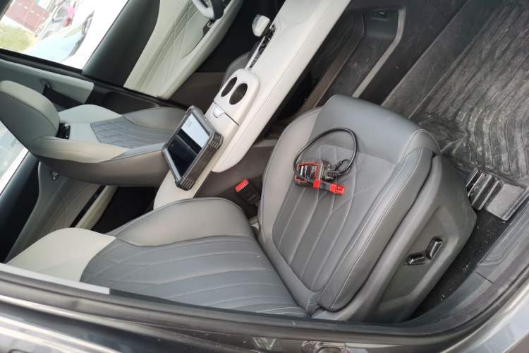 Used CHANGAN UNI-Z New Energy 2024 Blue Whale Smart Electric iDD 125km Beyond Edition Right Front Seat