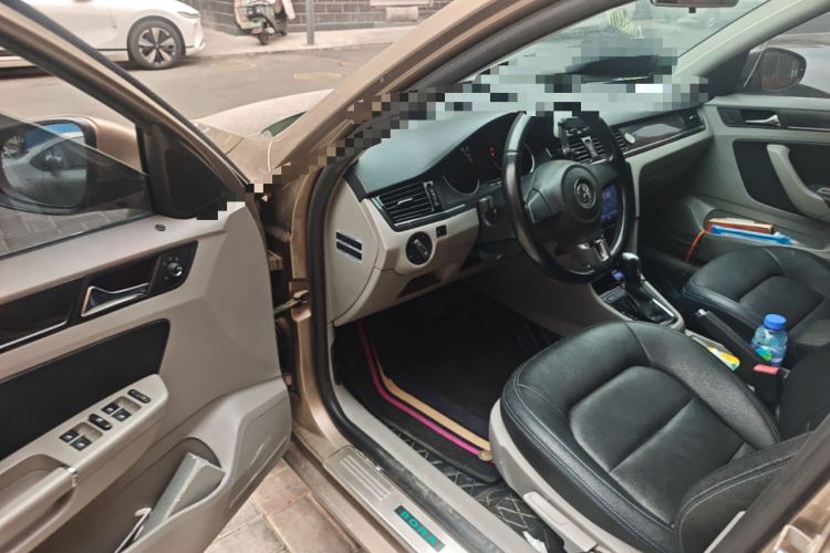 Used Volkswagen Bora 2014 1.6L Automatic Fashion Model Driver Seat