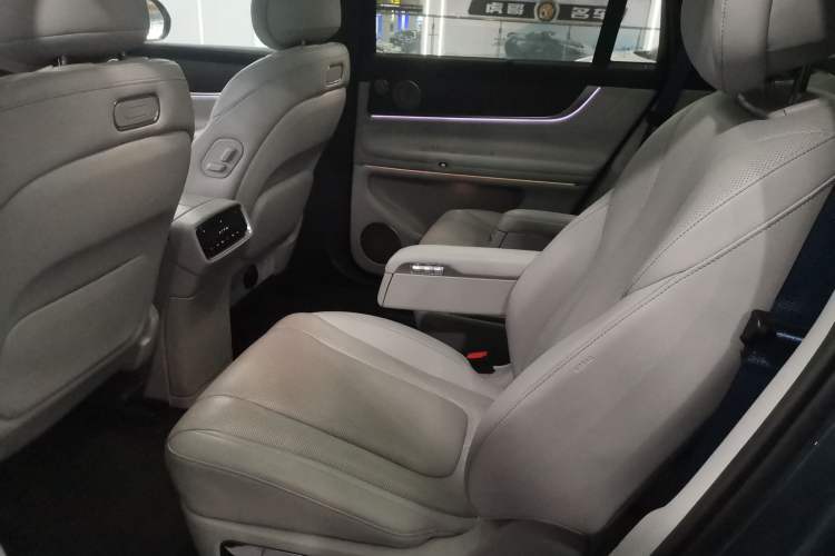 Used Hima AITO M9 2024 All-Electric Max Version 100 kWh 6-Seater