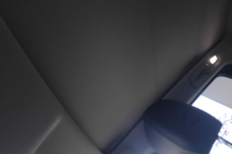 Used Land Rover Discovery Sport 2018 240 PS SE Version