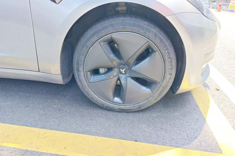 Used Tesla Model 3 2020 Long-Range Rear-Wheel-Drive Version