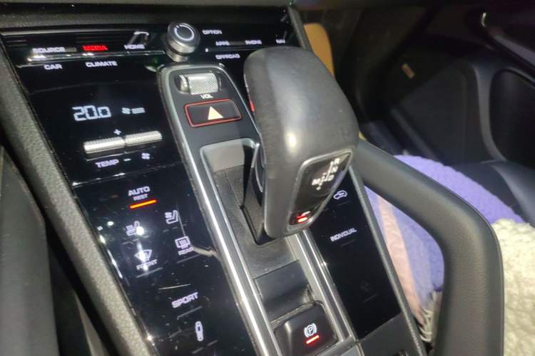 Used Porsche Cayenne 2019 Cayenne 3.0T Gear Lever